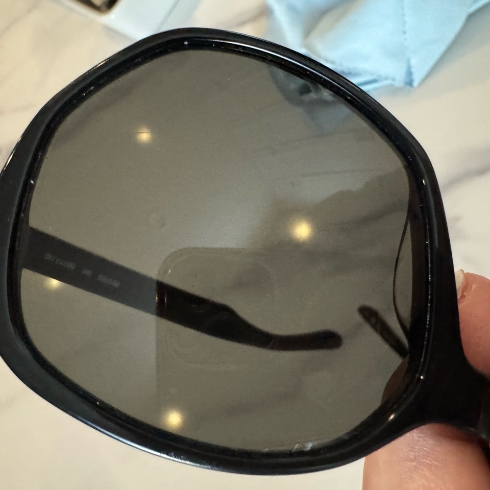 Balenciaga Oversized Round
Acetate Sunglasses - Picture 7 of 9